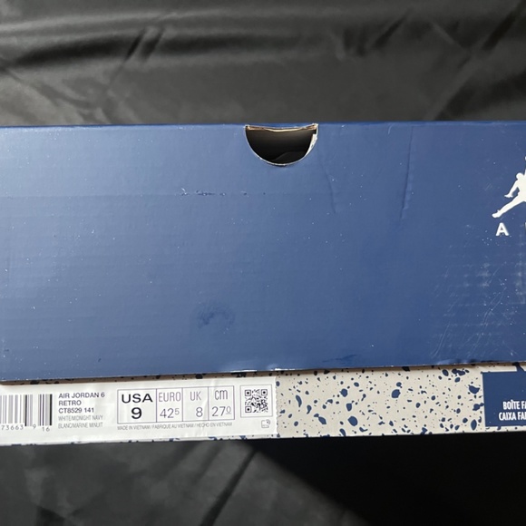 Authentic - Jordan 6 Retro \
